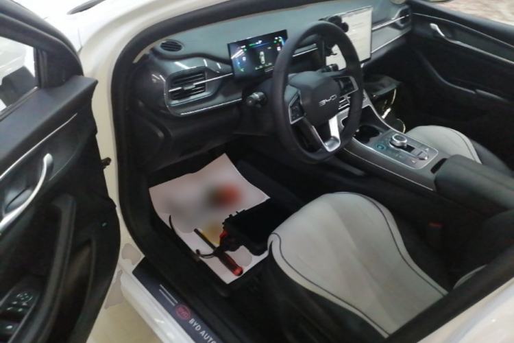 Used BYD Destroyer 05 2024 HONOR Edition DM-i 55KM Luxury Model Driver Seat
