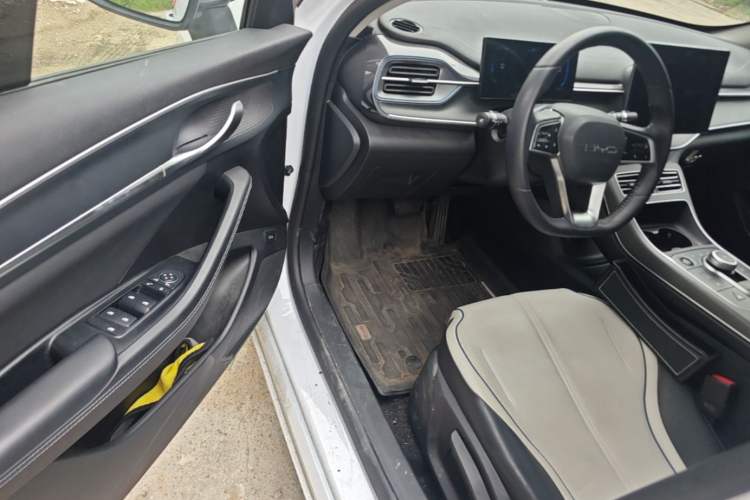 Used BYD Destroyer 05 2024 Honor Edition DM-i 120KM Luxury Model Driver Seat