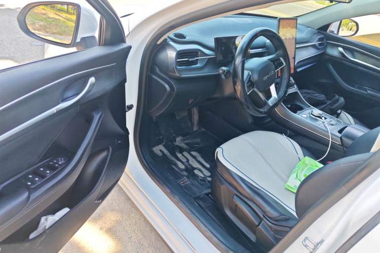 Used BYD Destroyer 05 2024 HONOR Edition DM-i 55KM Luxury Model Driver Seat
