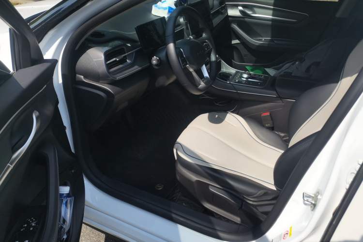 Used BYD Destroyer 05 2024 HONOR Edition DM-i 55KM Luxury Model Driver Seat