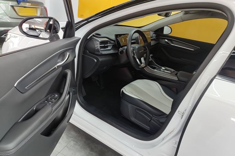 Used BYD Destroyer 05 2024 HONOR Edition DM-i 55KM Luxury Model Driver Seat