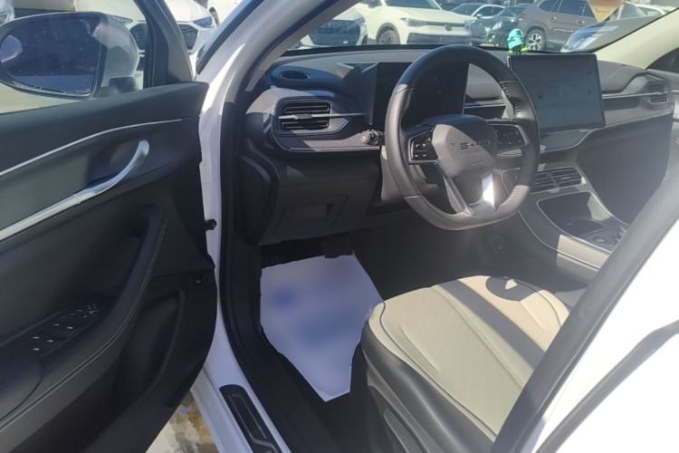 Used BYD Destroyer 05 2024 HONOR Edition DM-i 55KM Luxury Model Driver Seat