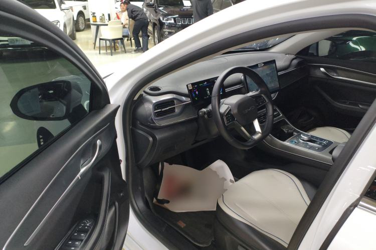 Used BYD Destroyer 05 2024 HONOR Edition DM-i 55KM Luxury Model Driver Seat