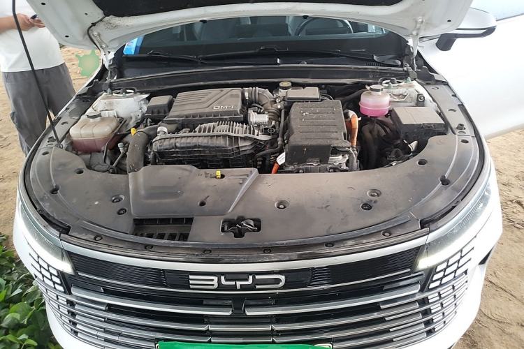 Used BYD Destroyer 05 2024 Honor Edition DM-i 120KM Luxury Model Engine Bay