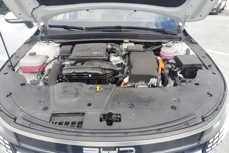 Used BYD Destroyer 05 2024 HONOR Edition DM-i 55KM Luxury Model Engine Bay