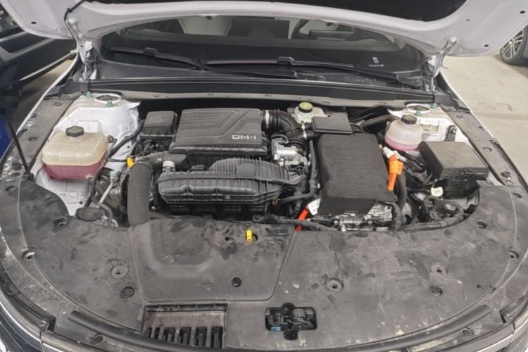 Used BYD Destroyer 05 2024 Honor Edition DM-i 120KM Luxury Model Engine Bay