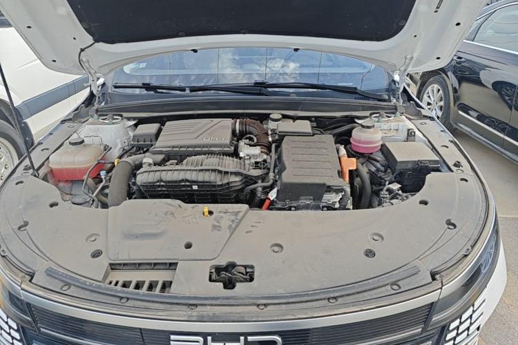 Used BYD Destroyer 05 2024 HONOR Edition DM-i 55KM Luxury Model Engine Bay