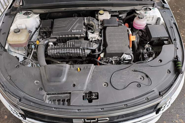 Used BYD Destroyer 05 2024 HONOR Edition DM-i 55KM Luxury Model Engine Bay