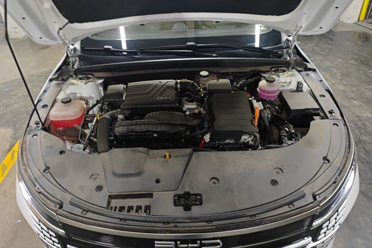Used BYD Destroyer 05 2024 HONOR Edition DM-i 55KM Luxury Model Engine Bay