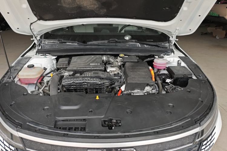 Used BYD Destroyer 05 2024 HONOR Edition DM-i 55KM Luxury Model Engine Bay