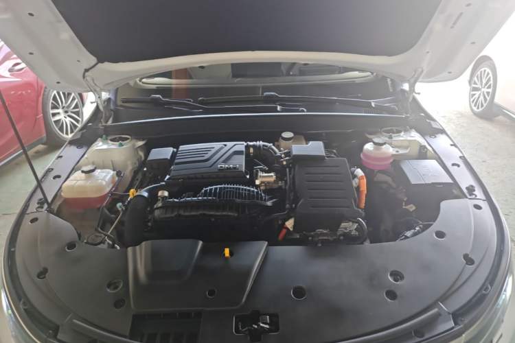 Used BYD Destroyer 05 2024 HONOR Edition DM-i 55KM Luxury Model Engine Bay