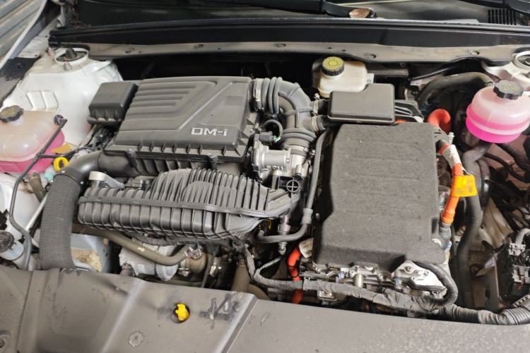 Used BYD Destroyer 05 2024 HONOR Edition DM-i 120KM Prestige Model Engine Bay