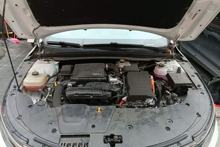 Used BYD Destroyer 05 2024 HONOR Edition DM-i 55KM Luxury Model Engine Bay