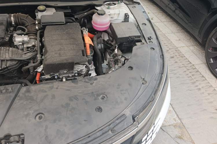 Used BYD Destroyer 05 2024 HONOR Edition DM-i 55KM Luxury Model Engine Bay Left