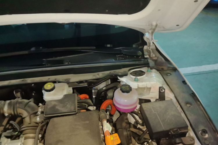Used BYD Destroyer 05 2024 HONOR Edition DM-i 55KM Luxury Model Engine Bay Left