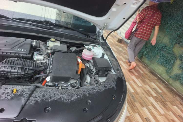 Used BYD Destroyer 05 2024 HONOR Edition DM-i 55KM Luxury Model Engine Bay Left
