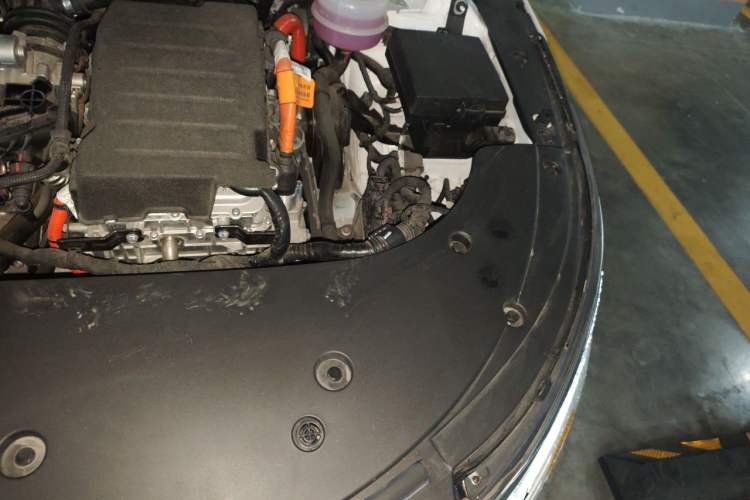 Used BYD Destroyer 05 2024 HONOR Edition DM-i 55KM Luxury Model Engine Bay Left