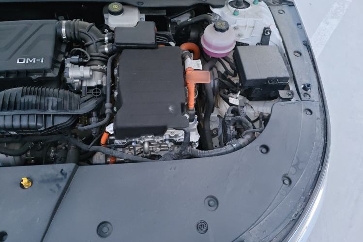 Used BYD Destroyer 05 2024 HONOR Edition DM-i 55KM Luxury Model Engine Bay Left