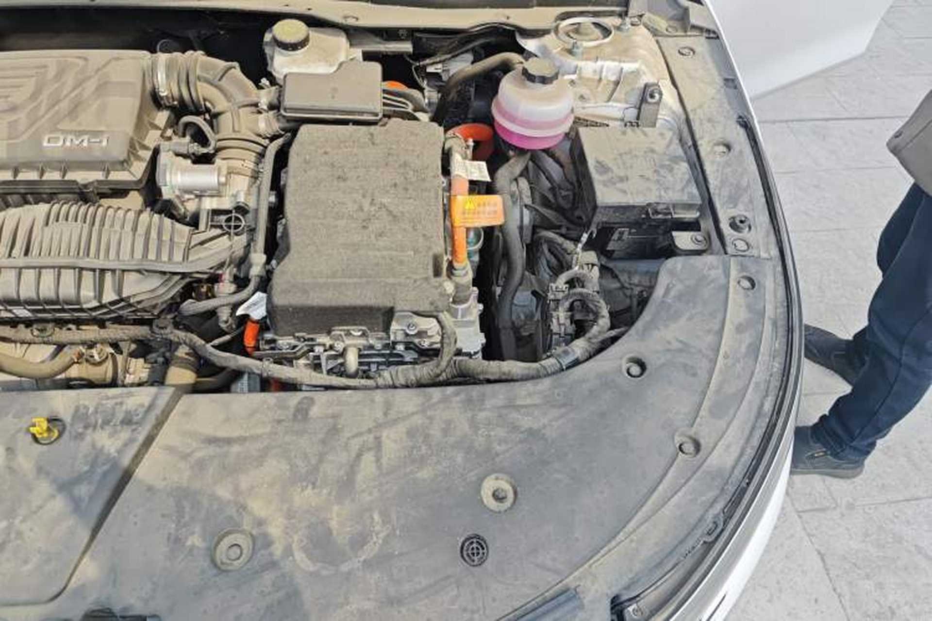 Used BYD Destroyer 05 2024 HONOR Edition DM-i 55KM Luxury Model Engine Bay Left