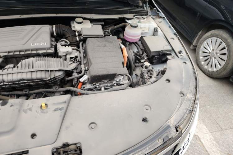 Used BYD Destroyer 05 2024 HONOR Edition DM-i 55KM Luxury Model Engine Bay Left