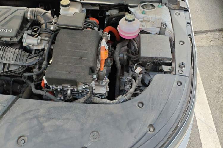 Used BYD Destroyer 05 2024 HONOR Edition DM-i 55KM Luxury Model Engine Bay Left