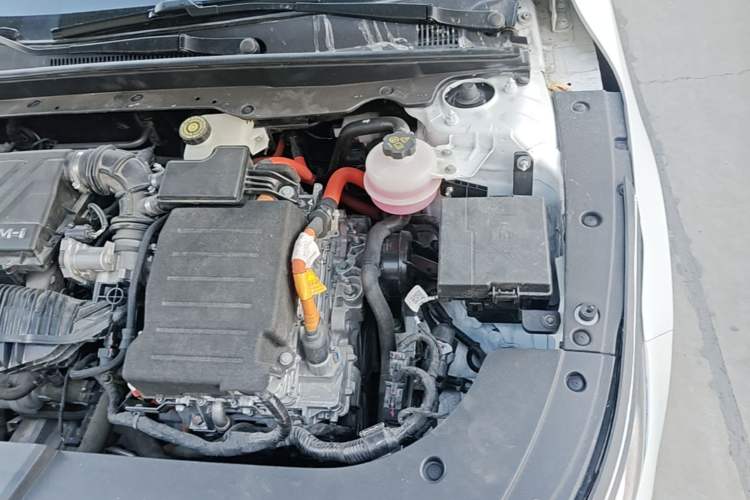 Used BYD Destroyer 05 2024 HONOR Edition DM-i 55KM Luxury Model Engine Bay Left