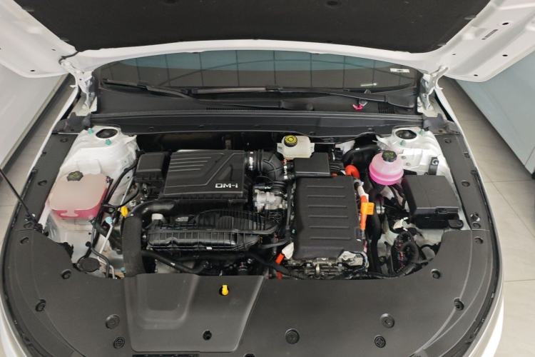 Used BYD Destroyer 05 2024 HONOR Edition DM-i 55KM Luxury Model Engine Bay