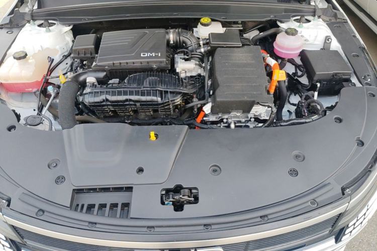 Used BYD Destroyer 05 2024 HONOR Edition DM-i 55KM Luxury Model Engine Bay