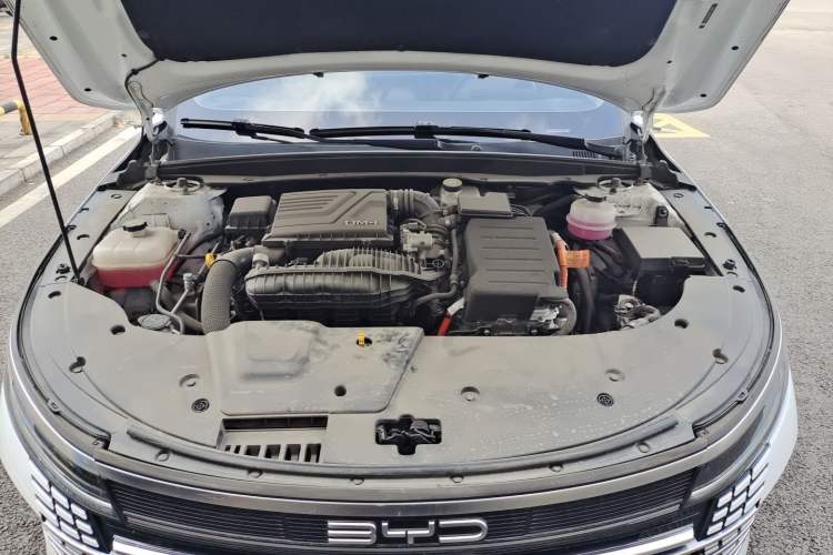 Used BYD Destroyer 05 2024 HONOR Edition DM-i 55KM Luxury Model Engine Bay