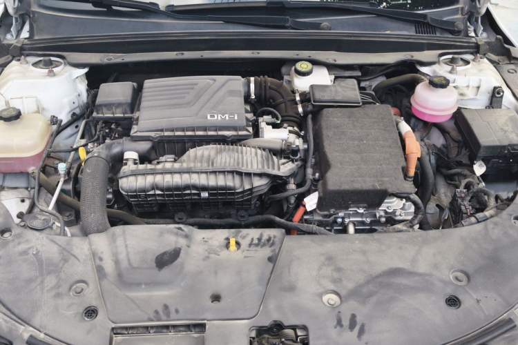 Used BYD Destroyer 05 2024 HONOR Edition DM-i 55KM Prestige Model Engine Bay