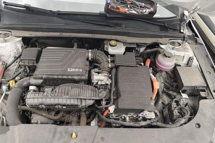 Used BYD Destroyer 05 2024 Honor Edition DM-i 120KM Luxury Model Engine Bay