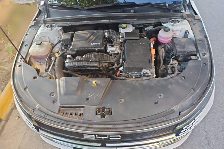 Used BYD Destroyer 05 2024 Honor Edition DM-i 120KM Luxury Model Engine Bay