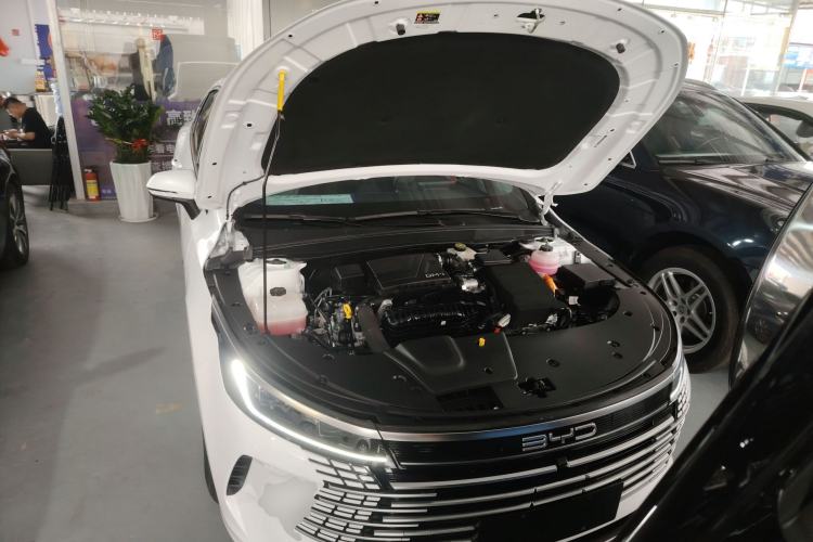 Used BYD Destroyer 05 2024 HONOR Edition DM-i 55KM Luxury Model Engine Bay