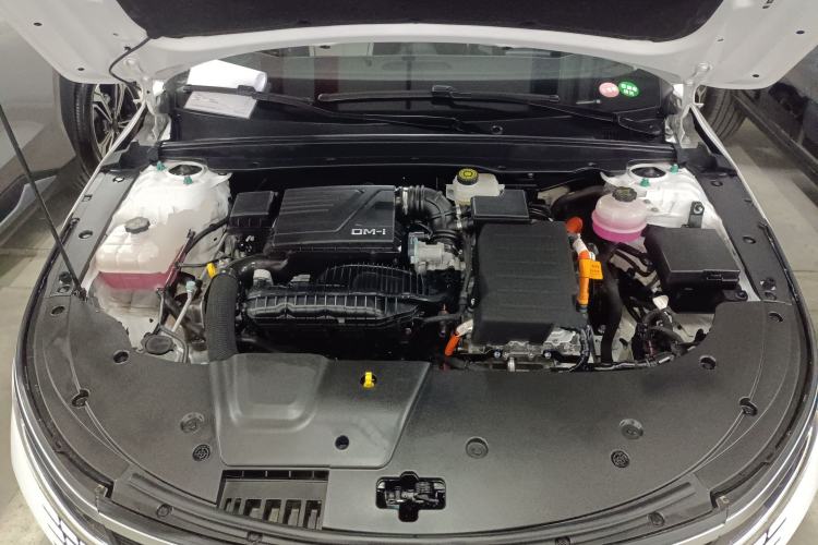 Used BYD Destroyer 05 2024 Honor Edition DM-i 120KM Luxury Model Engine Bay