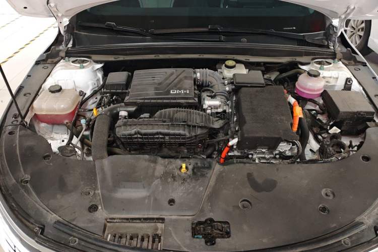 Used BYD Destroyer 05 2024 Honor Edition DM-i 120KM Luxury Model Engine Bay