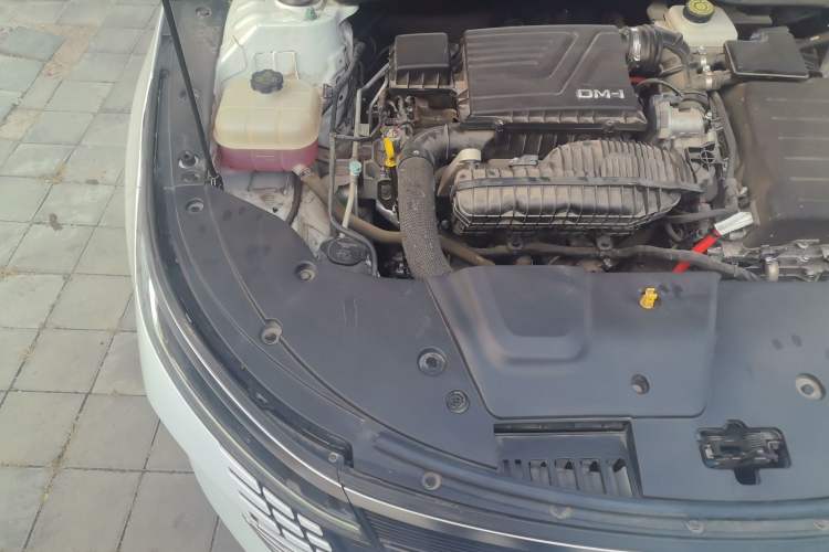 Used BYD Destroyer 05 2024 HONOR Edition DM-i 55KM Luxury Model Engine Bay Right