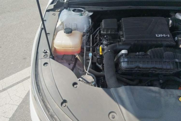 Used BYD Destroyer 05 2024 HONOR Edition DM-i 55KM Prestige Model Engine Bay Right