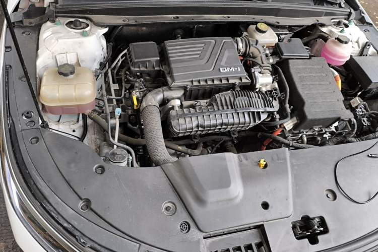 Used BYD Destroyer 05 2024 HONOR Edition DM-i 55KM Luxury Model Engine Bay Right