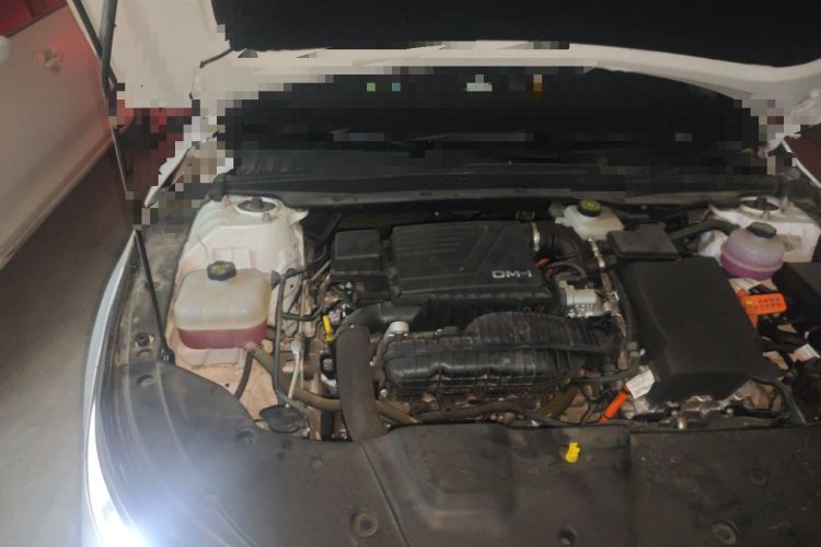 Used BYD Destroyer 05 2024 HONOR Edition DM-i 55KM Luxury Model Engine Bay Right