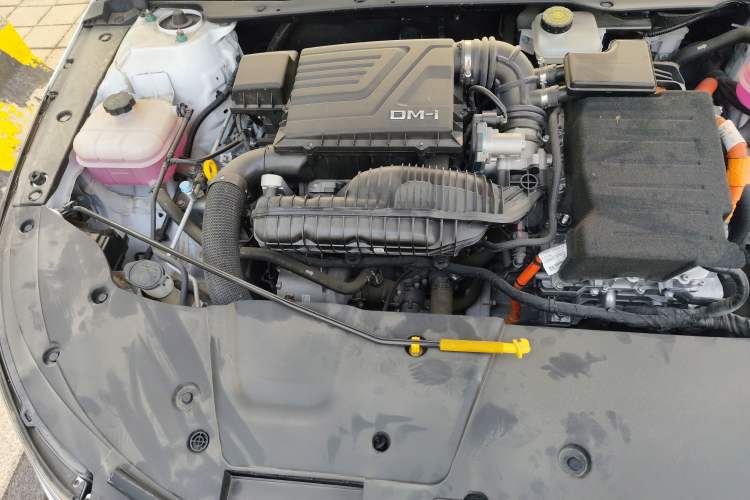 Used BYD Destroyer 05 2024 HONOR Edition DM-i 120KM Flagship Model Engine Bay Right