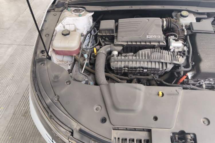 Used BYD Destroyer 05 2024 HONOR Edition DM-i 55KM Luxury Model Engine Bay Right