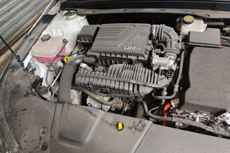 Used BYD Destroyer 05 2024 HONOR Edition DM-i 120KM Prestige Model Engine Bay Right