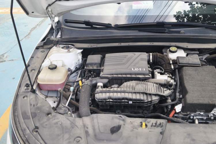 Used BYD Destroyer 05 2024 HONOR Edition DM-i 55KM Prestige Model Engine Bay Right