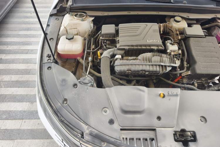 Used BYD Destroyer 05 2024 HONOR Edition DM-i 55KM Luxury Model Engine Bay Right