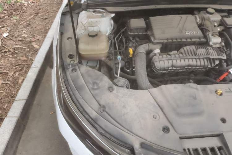 Used BYD Destroyer 05 2024 HONOR Edition DM-i 55KM Luxury Model Engine Bay Right