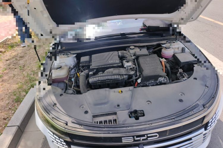 Used BYD Destroyer 05 2024 HONOR Edition DM-i 55KM Luxury Model Engine Bay Right