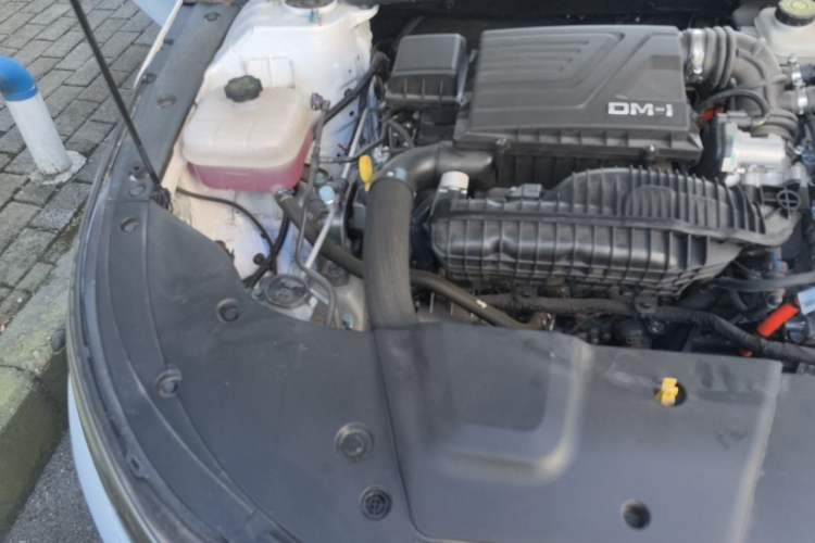 Used BYD Destroyer 05 2024 HONOR Edition DM-i 55KM Luxury Model Engine Bay Right