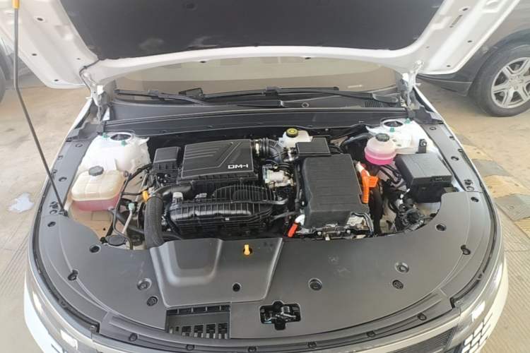 Used BYD Destroyer 05 2024 HONOR Edition DM-i 55KM Luxury Model Engine Bay
