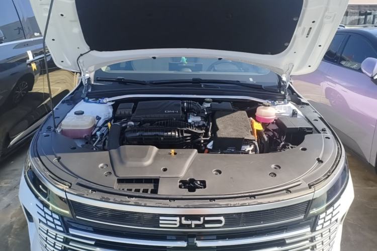 Used BYD Destroyer 05 2024 HONOR Edition DM-i 55KM Luxury Model Engine Bay
