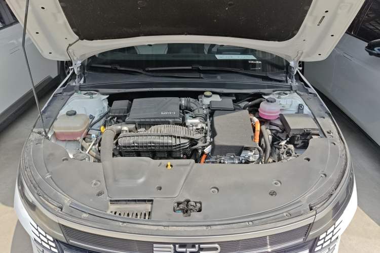 Used BYD Destroyer 05 2024 HONOR Edition DM-i 55KM Luxury Model Engine Bay